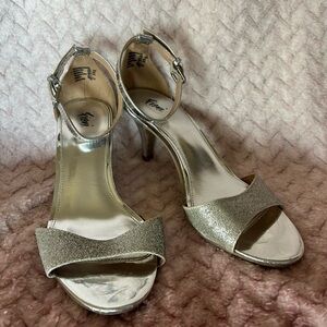 Women’s Fioni heels size 7.5